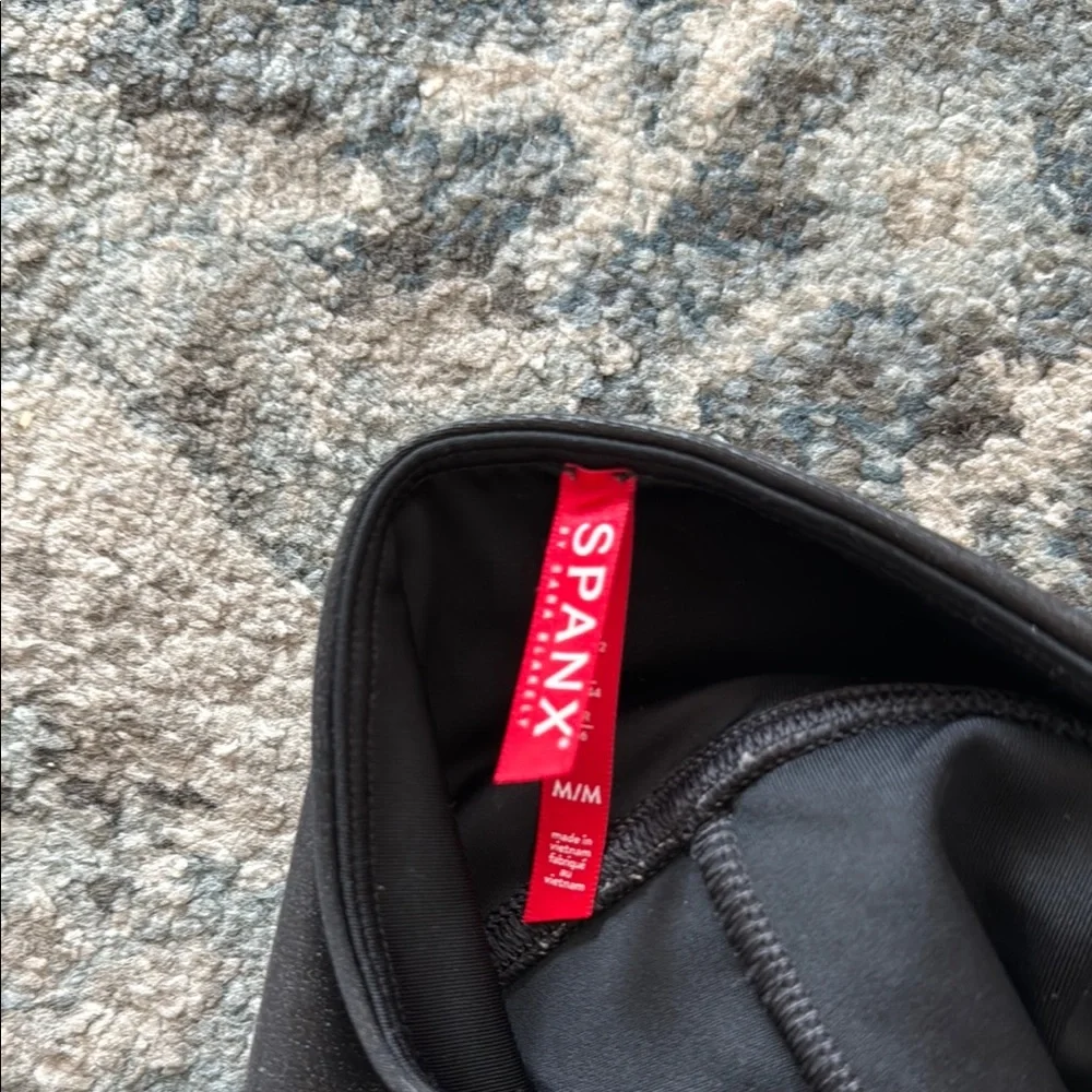 SPANX Black Leggings - Picture 2 of 2